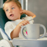 Petrol Gray siliconen kinderservies met bord, kom, beker en lepel van Interbaby