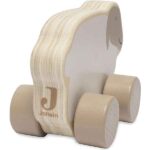 Houten speelgoedauto in de vorm van een lammetje met wieltjes van FSC gecertificeerd hout