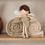 Jollein knuffelpop Livia fairy met zacht groen jurkje en geborduurd gezicht