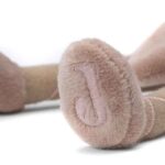 Jollein knuffelpop Mae fairy met zacht bruin jurkje en geborduurde gezichtjes