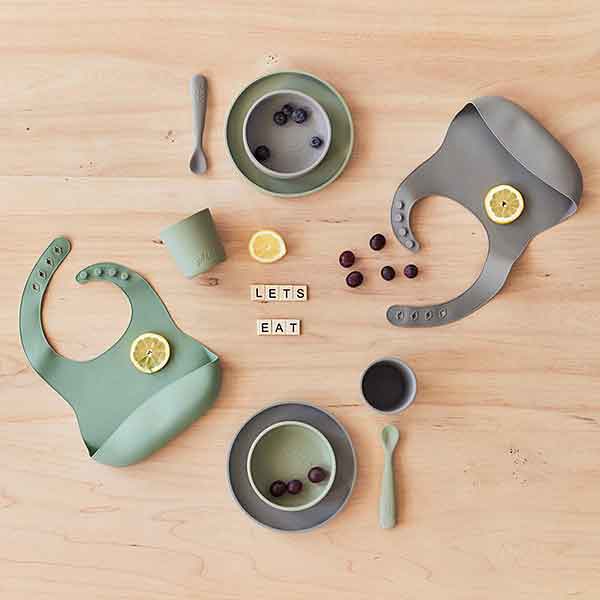 Jollein siliconen kinderserviesset storm grey met bord, kom, beker en lepel