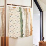 Jollein baby zomer slaapzak Deep Sea met walvissen, zeehondjes en schildpaddenprint, mouwloos Jersey slaapzakje in zomerse stijl.