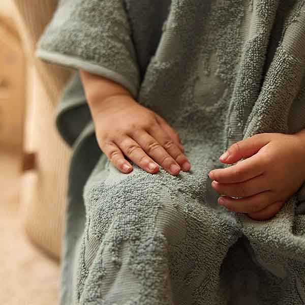 Jollein x Nijntje badponcho sea green van badstof met capuchon en jacquard Nijntje patroon