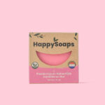 Roze HappySoaps Tender Rose Conditioner Bar naast de verpakking