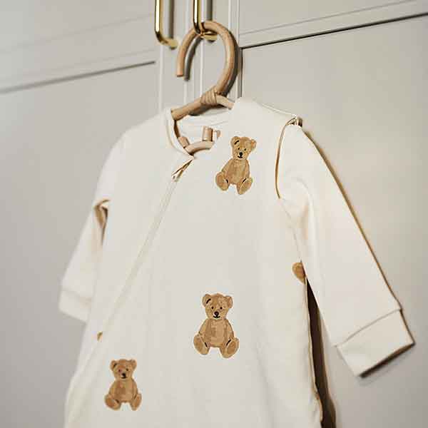 4 seizoenen slaapzak Teddy Bear met zachte beertjesprint en verstelbare TOG waardes voor baby’s