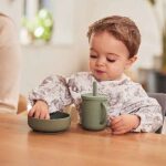 Waterproof slab met mouw Pimpelmees Forest Animals van Jollein met bosdieren print en opvangbakje