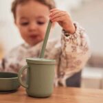 Waterproof slab met mouw Pimpelmees Forest Animals van Jollein met bosdieren print en opvangbakje