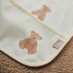 Waterproof slab Teddy Bear met opvangrand en beertjesprint van Jollein