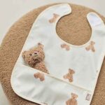 Waterproof slab Teddy Bear met opvangrand en beertjesprint van Jollein