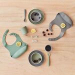Flexibele siliconen slab baby ash green met verstelbare sluiting en opvangbakje