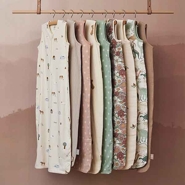 Jersey zomerslaapzak bloemen 70 cm van Jollein met mouwloos ontwerp en zachte bloemenprint