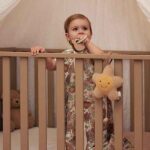 Jersey zomerslaapzak bloemen 70 cm van Jollein met mouwloos ontwerp en zachte bloemenprint