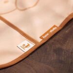 Waterproof slabben set Miffy Peekaboo wild rose van Jollein met twee slabben en opvangbakje