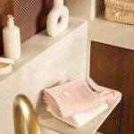 Hydrofiele washandjes Twinkling Wild Rose van Jollein in wild rose kleur met subtiele sterren print van zachte hydrofiele stof