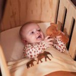 Jollein laken Savannah crème met olifantenprint gecombineerd met dekentje