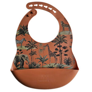 Roestkleurige siliconen slabber met jungleprint en opvangbakje van Rammelaartje