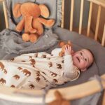 Jollein zomerslaapzak Savannah mouwloos met crèmekleurige olifantenprint