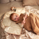 verschoonmatje baby hydrofiel wild rose opvouwbaar met vakken onderweg