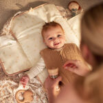 verschoonmatje baby hydrofiel wild rose opvouwbaar met vakken onderweg