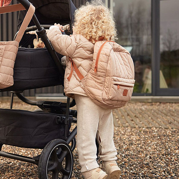 rugtas peuter puffed biscuit gewatteerd design kinderrugzak beige