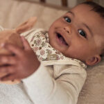 Slab bandana Retro Flowers 2 stuks met bloemenprint voor baby’s en peuters