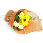zeep bloemen boeket oranje luxe cadeau verpakking met badbloemen en rozen