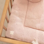 boxkleed cosy knit wild rose 75 x 95 cm roze gebreid baby boxkleed