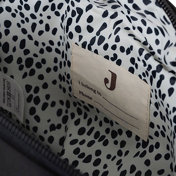Jollein etui Puffed Black met zwart witte voering en gewatteerde stof voor babyaccessoires en verzorgingsspullen
