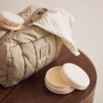 Jollein etui Puffed Olive Green met gewatteerde stof en speelse Olive Green voering voor babyaccessoires