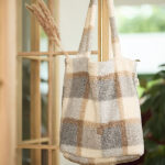 Luiertas shopper Check Boucle van zachte bouclé stof met verschoonmatje