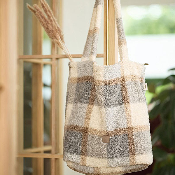 Luiertas shopper Check Boucle van zachte bouclé stof met verschoonmatje