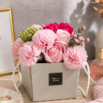 zeep bloemen boeket roze roos anjer