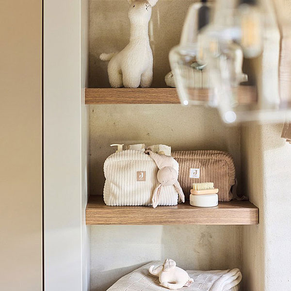 Jollein etui Cloudy Rib Oatmeal met zachte ribstof en compacte opbergvorm voor babyaccessoires