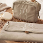 Verschoningsmat badstof Nijntje Olive Green met opvouwbaar ontwerp voor baby’s