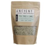 Detox Himalaya badzout met tea tree, limoen, teunisbloemolie en mineraalrijk Himalayazout voor een frisse wellnesservaring.