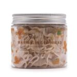 Warme Peperkoek Slagroomzeep 120g met romig opgeklopt schuim en een warme geur van verse gingerbread en kruiden.