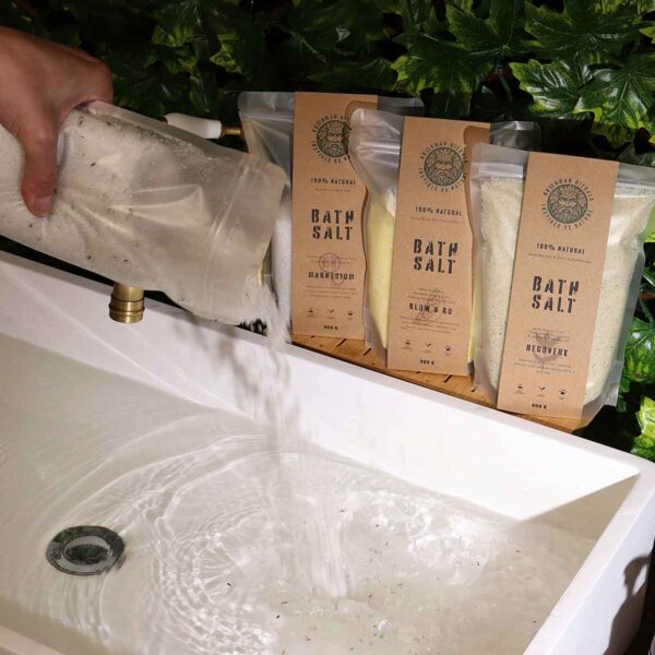 Greenman Rituals lavendel aromatherapie Epsom badzout Sleep Good met lavendelolie, amandelolie en lavendelbloemen.